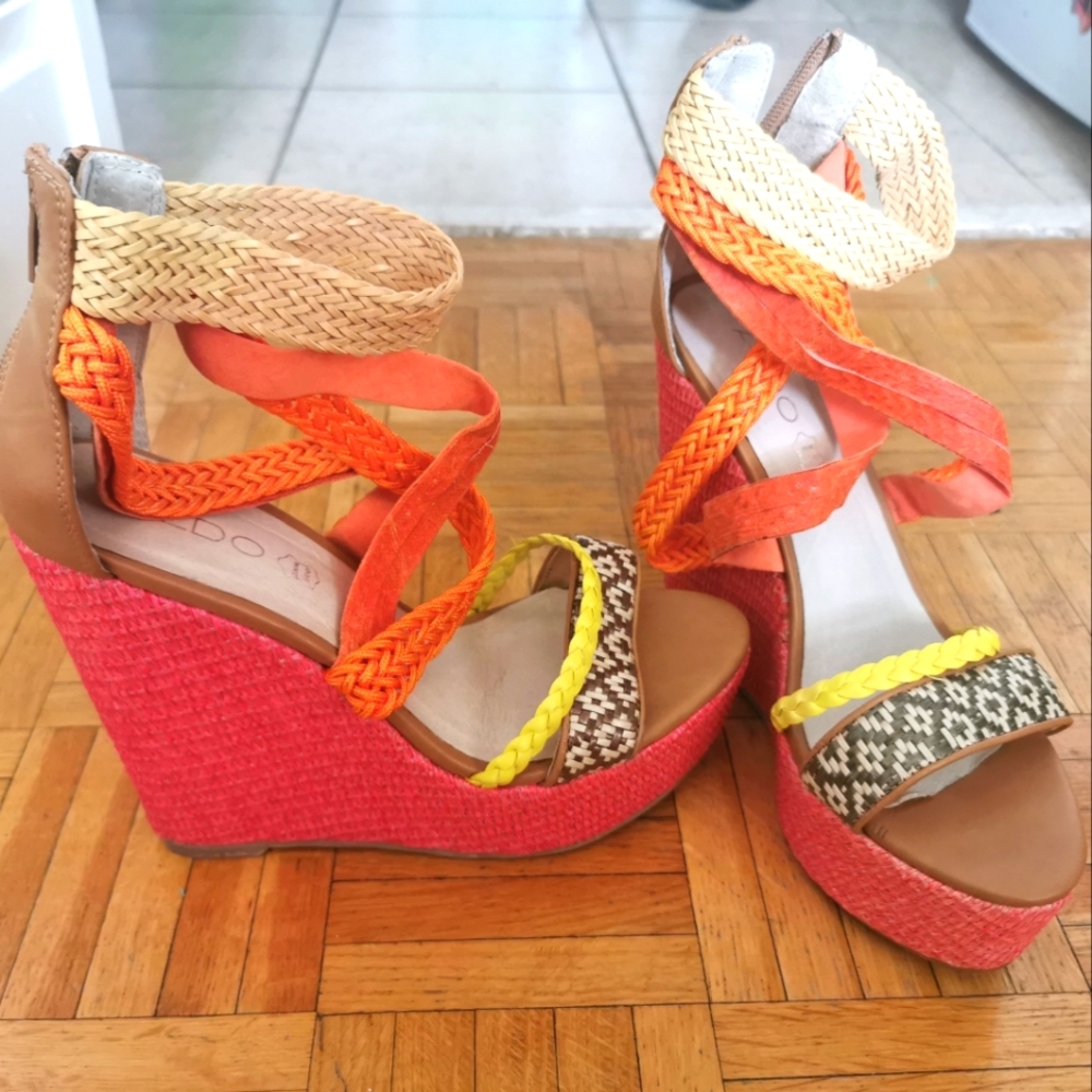 ALDO size 9 summer 5" wedge sandal